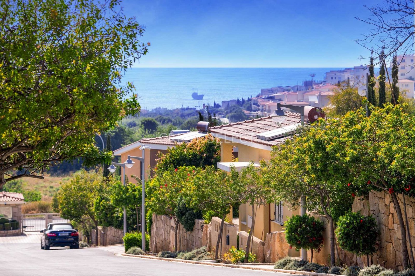 20c1bb4eA-VEN-2-503-10.3 Multi-Purpose Abode Apartments / Penthouses in Chloraka with 2 bedrooms