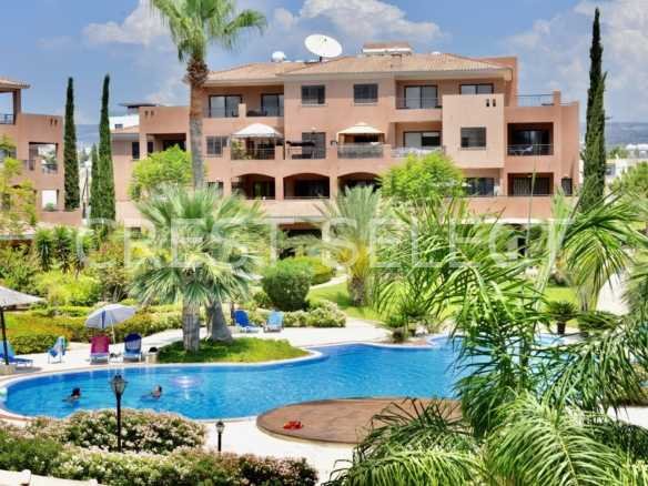 Compact Bliss Villas / Houses in Kato Paphos with 1 bedrooms