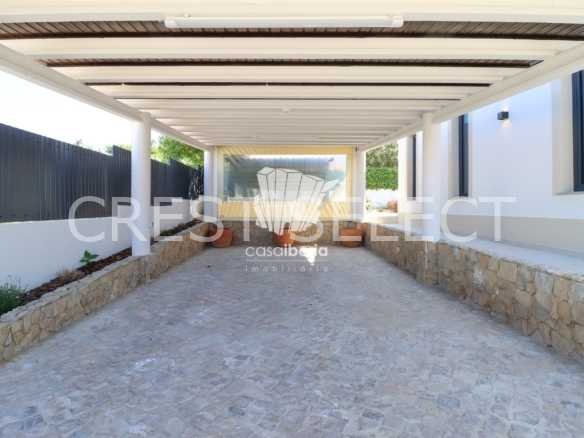 Elegant Family Dwelling House in Faro  with 4 bedrooms