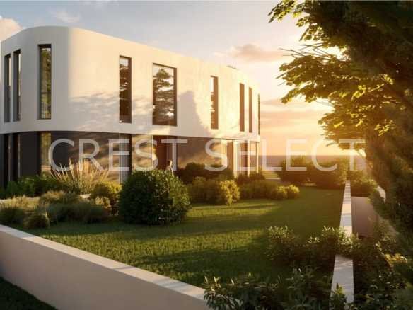Luxe Family Retreat Villas / Houses in Chloraka with 6 bedrooms