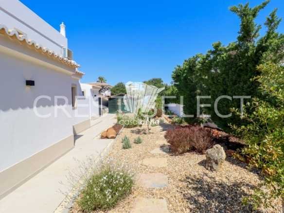 Elegant Family Dwelling House in Faro  with 4 bedrooms