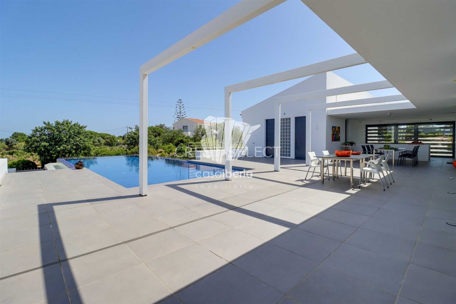 Spacious Family Haven House in Faro  with 4 bedrooms