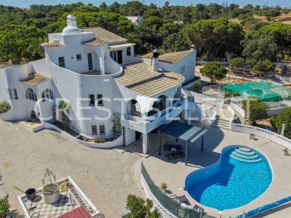 Convenient Family Dwelling House in Faro  with 3 bedrooms