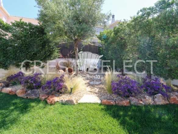 Elegant Family Dwelling House in Faro  with 4 bedrooms