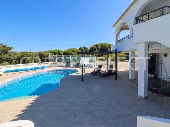 Convenient Family Dwelling House in Faro  with 3 bedrooms