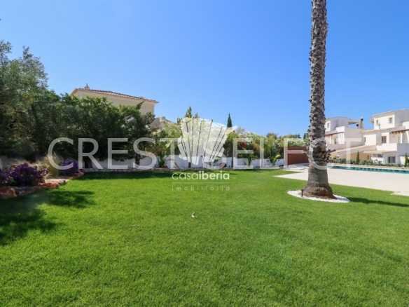 Elegant Family Dwelling House in Faro  with 4 bedrooms
