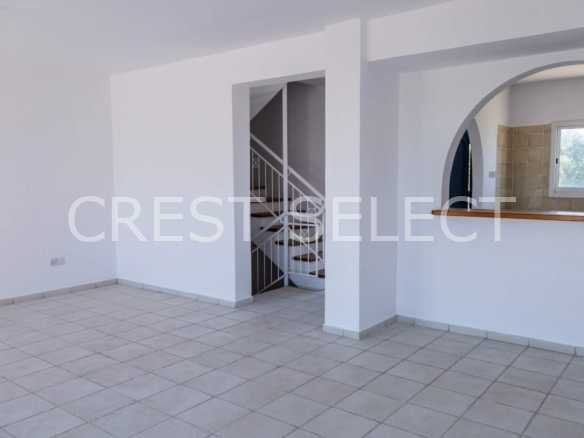 Contemporary Comfort Haven Villas / Houses in Chloraka with 2 bedrooms