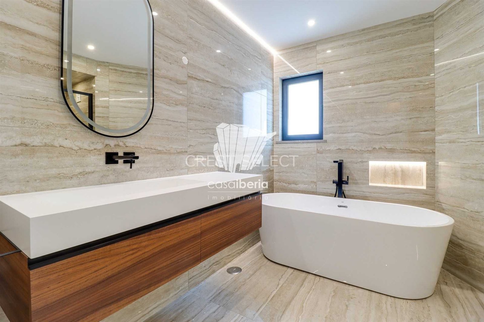 Elegant Family Dwelling House in Faro  with 4 bedrooms