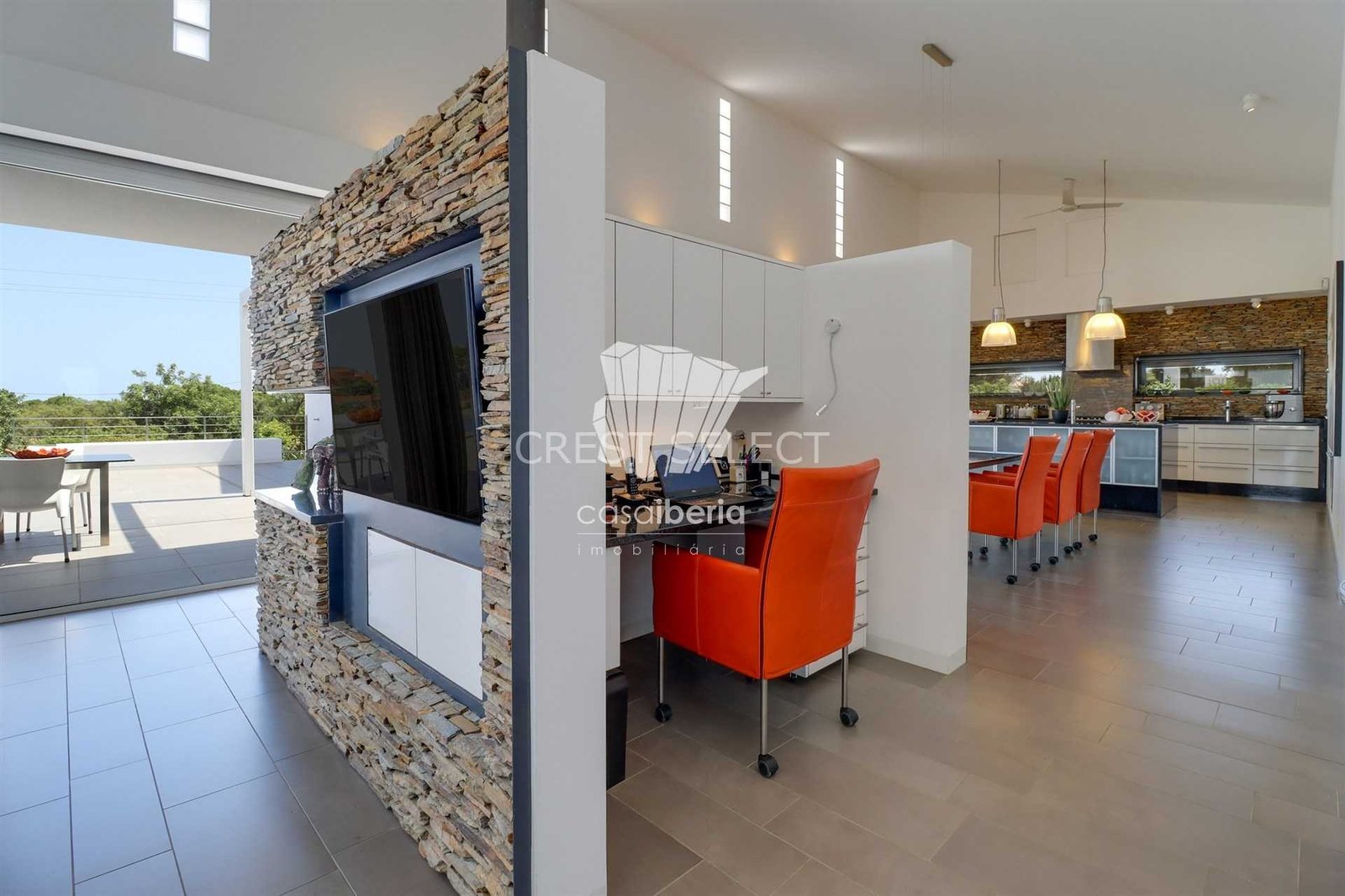 Spacious Family Haven House in Faro  with 4 bedrooms