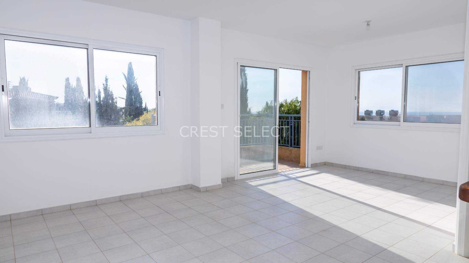 Cosy Retreat Apartments / Penthouses in Peyia with 2 bedrooms