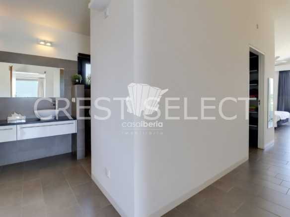 Spacious Family Haven House in Faro  with 4 bedrooms