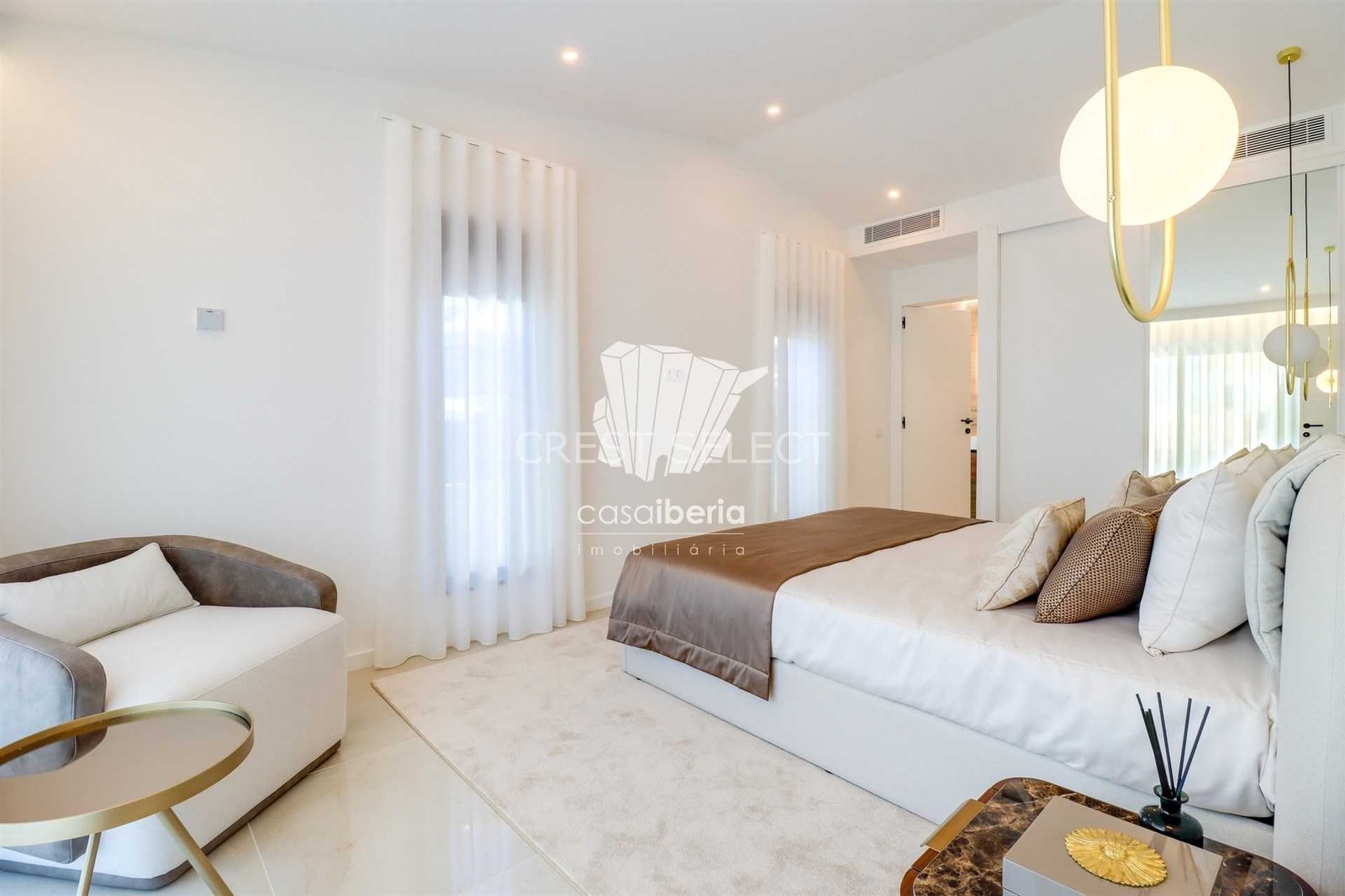 5a0aa4da4906 Elegant Family Dwelling House in Faro with 4 bedrooms