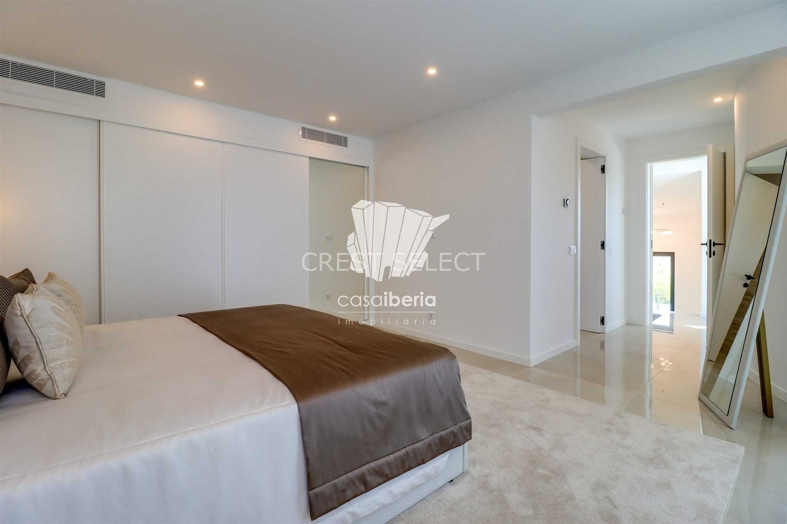 Elegant Family Dwelling House in Faro  with 4 bedrooms