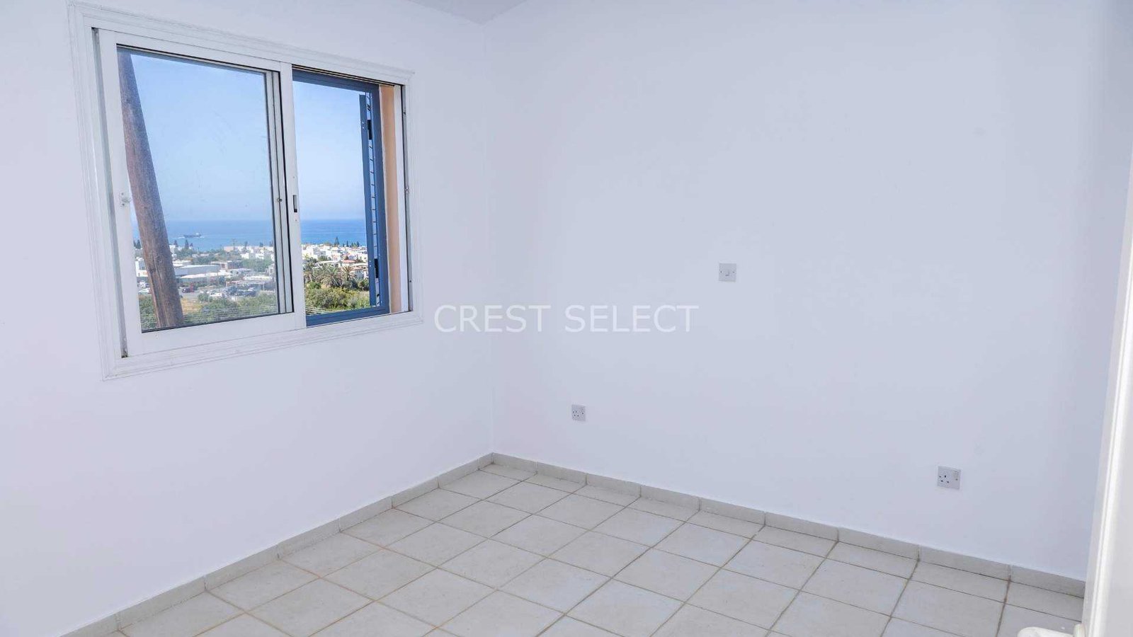 Contemporary Comfort Haven Villas / Houses in Chloraka with 2 bedrooms