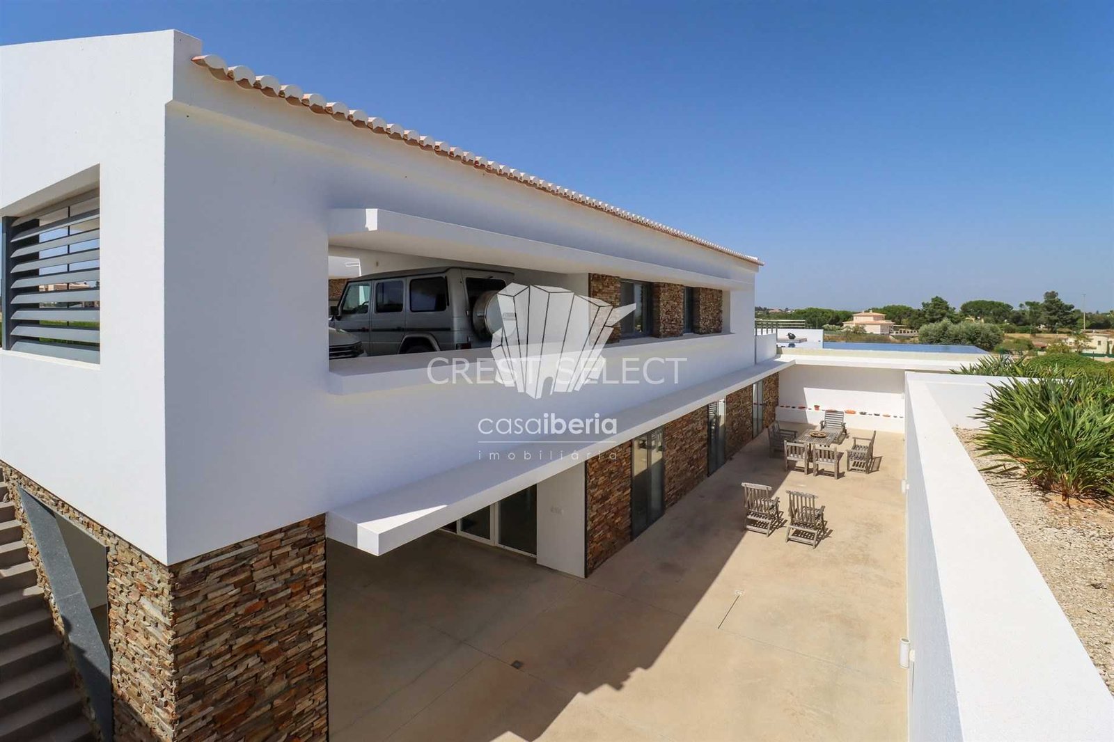 Spacious Family Haven House in Faro  with 4 bedrooms