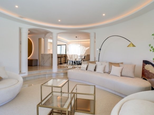 Elegant Family Dwelling House in Faro  with 4 bedrooms