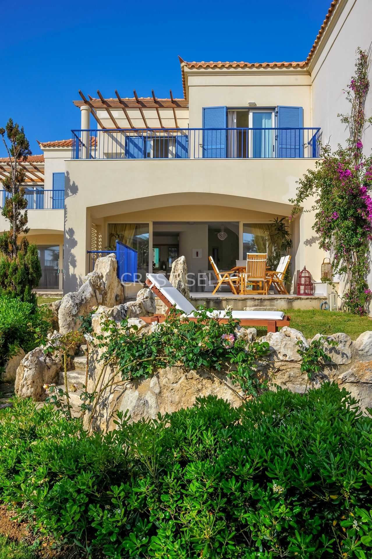 Stylish Family Dwelling Apartments / Penthouses in Crete with 2 bedrooms