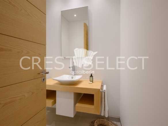 Sleek Family Residence Apartment in Faro  with 3 bedrooms