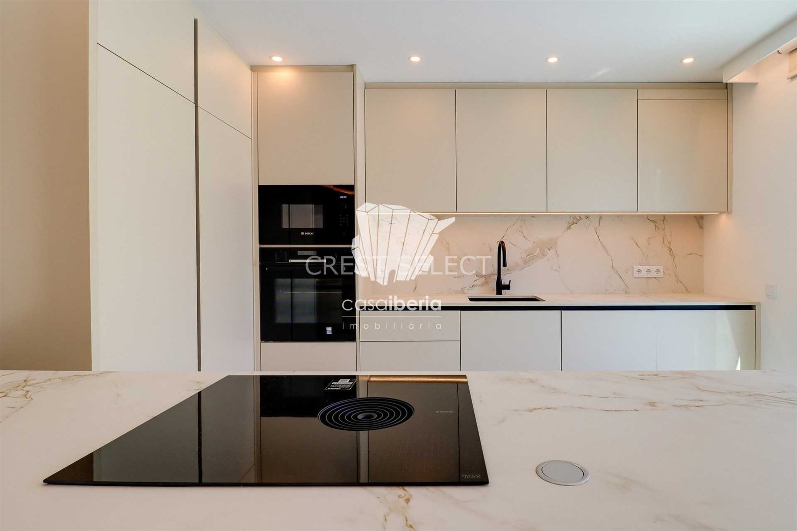Elegant Family Dwelling House in Faro  with 4 bedrooms