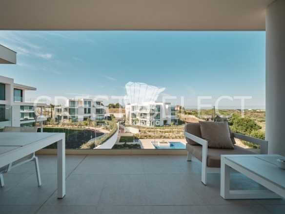 Sleek Family Residence Apartment in Faro  with 3 bedrooms