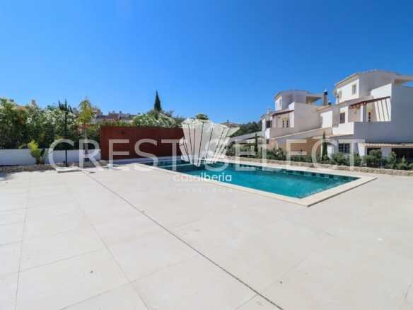 Elegant Family Dwelling House in Faro  with 4 bedrooms