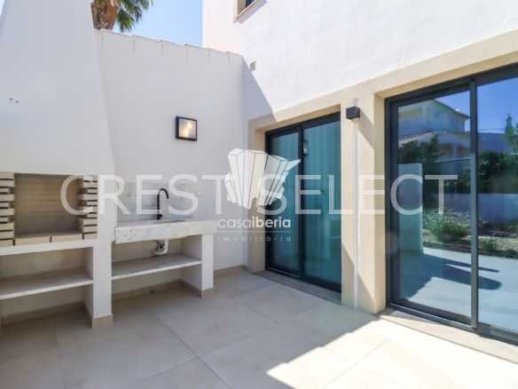 Elegant Family Dwelling House in Faro  with 4 bedrooms