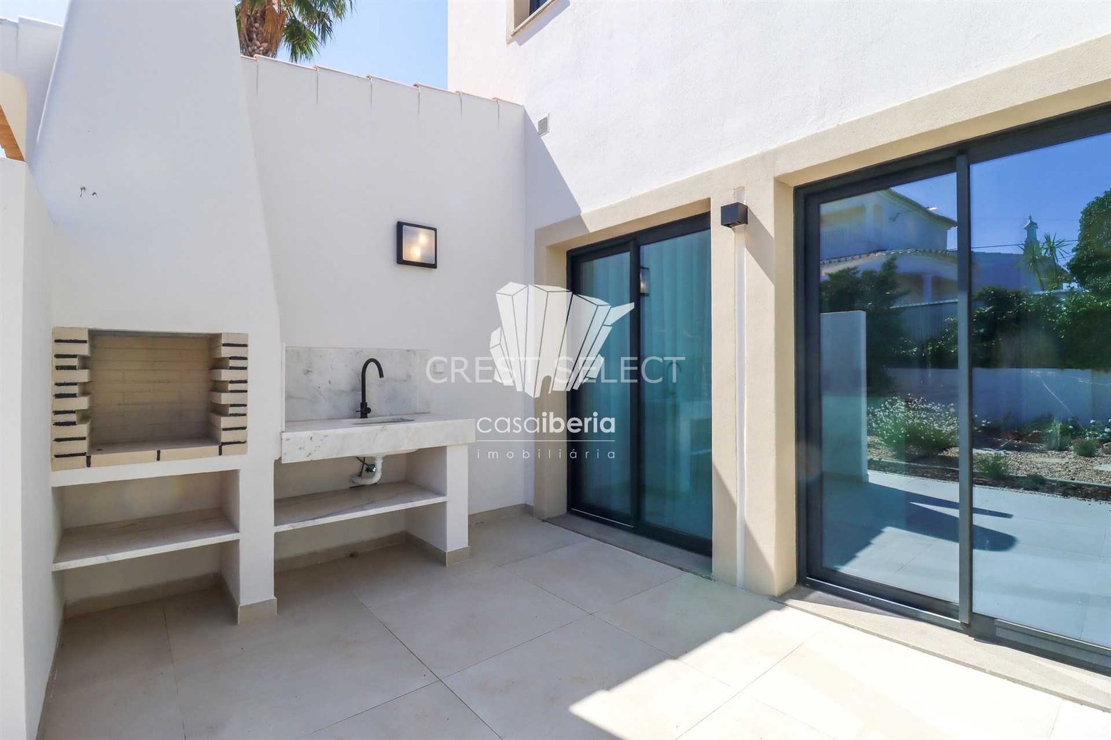 Elegant Family Dwelling House in Faro  with 4 bedrooms