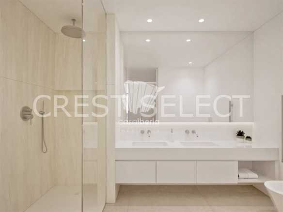 Luxe Family Retreat Semi-Detached House in Faro  with 4 bedrooms