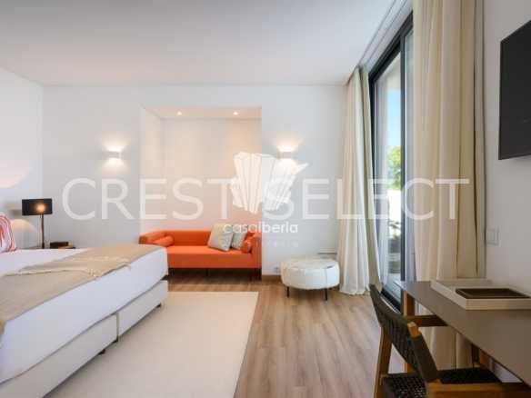 Sleek Family Residence Apartment in Faro  with 3 bedrooms