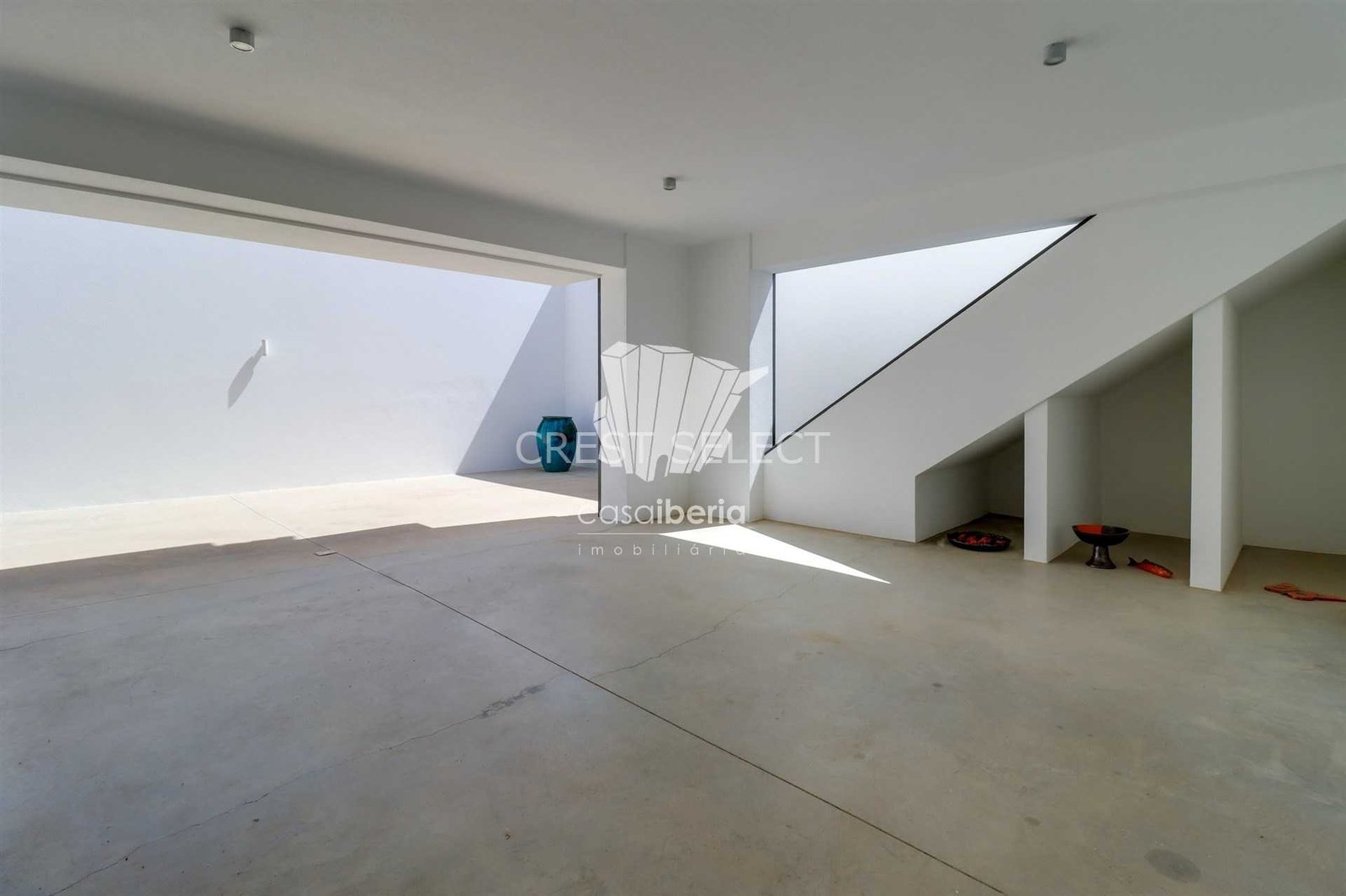 Spacious Family Haven House in Faro  with 4 bedrooms