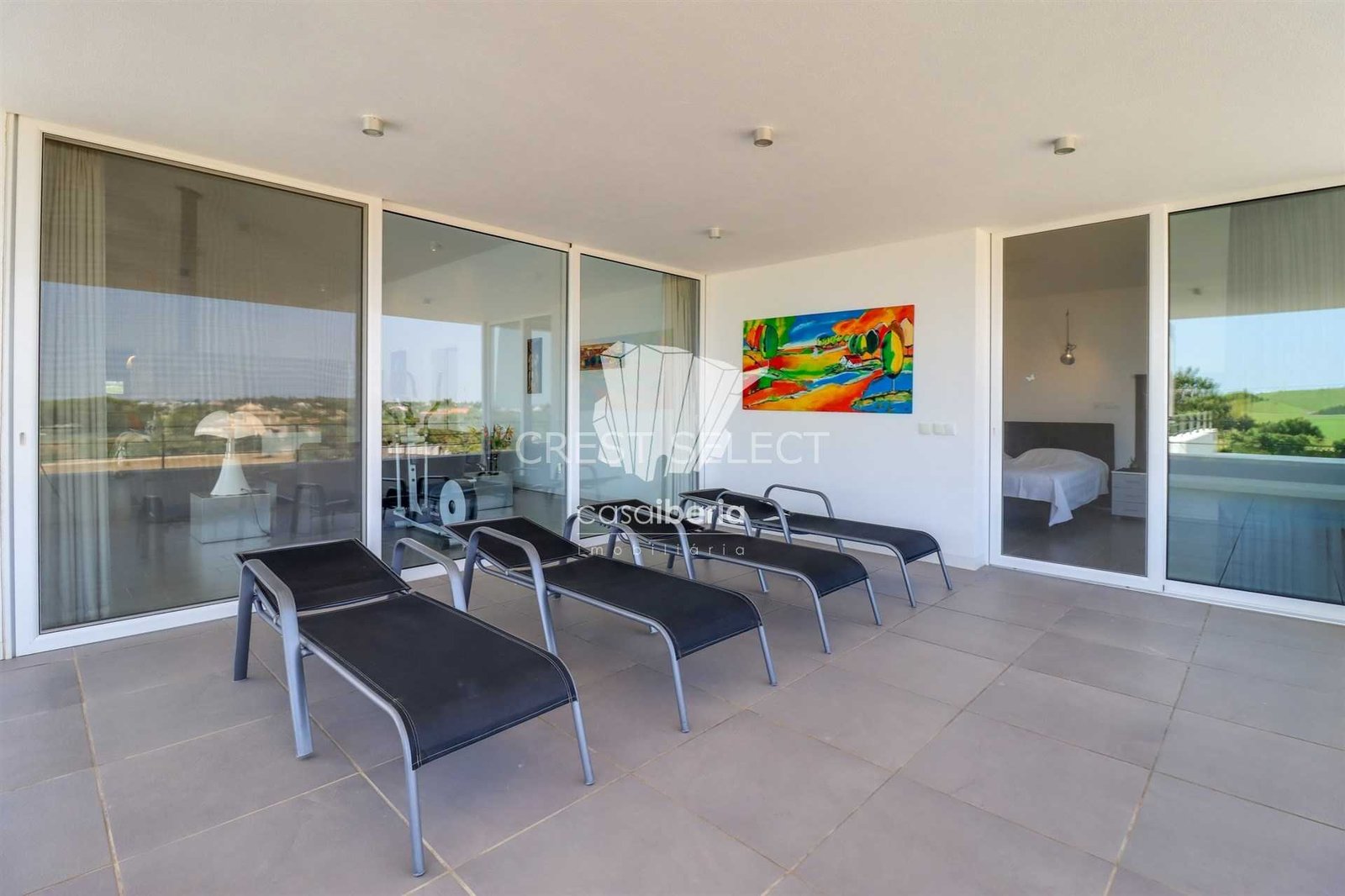 Spacious Family Haven House in Faro  with 4 bedrooms