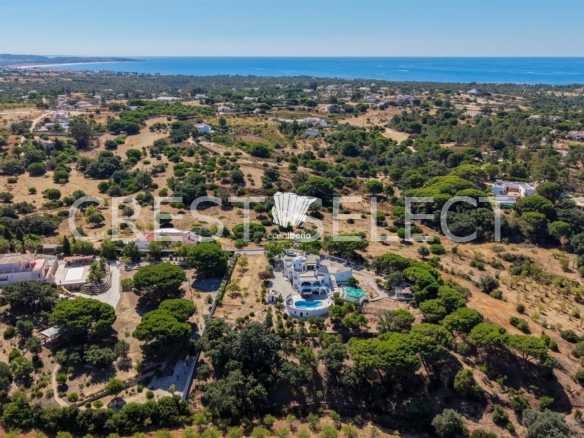 Convenient Family Dwelling House in Faro  with 3 bedrooms