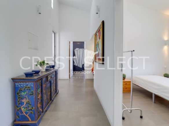 Spacious Family Haven House in Faro  with 4 bedrooms