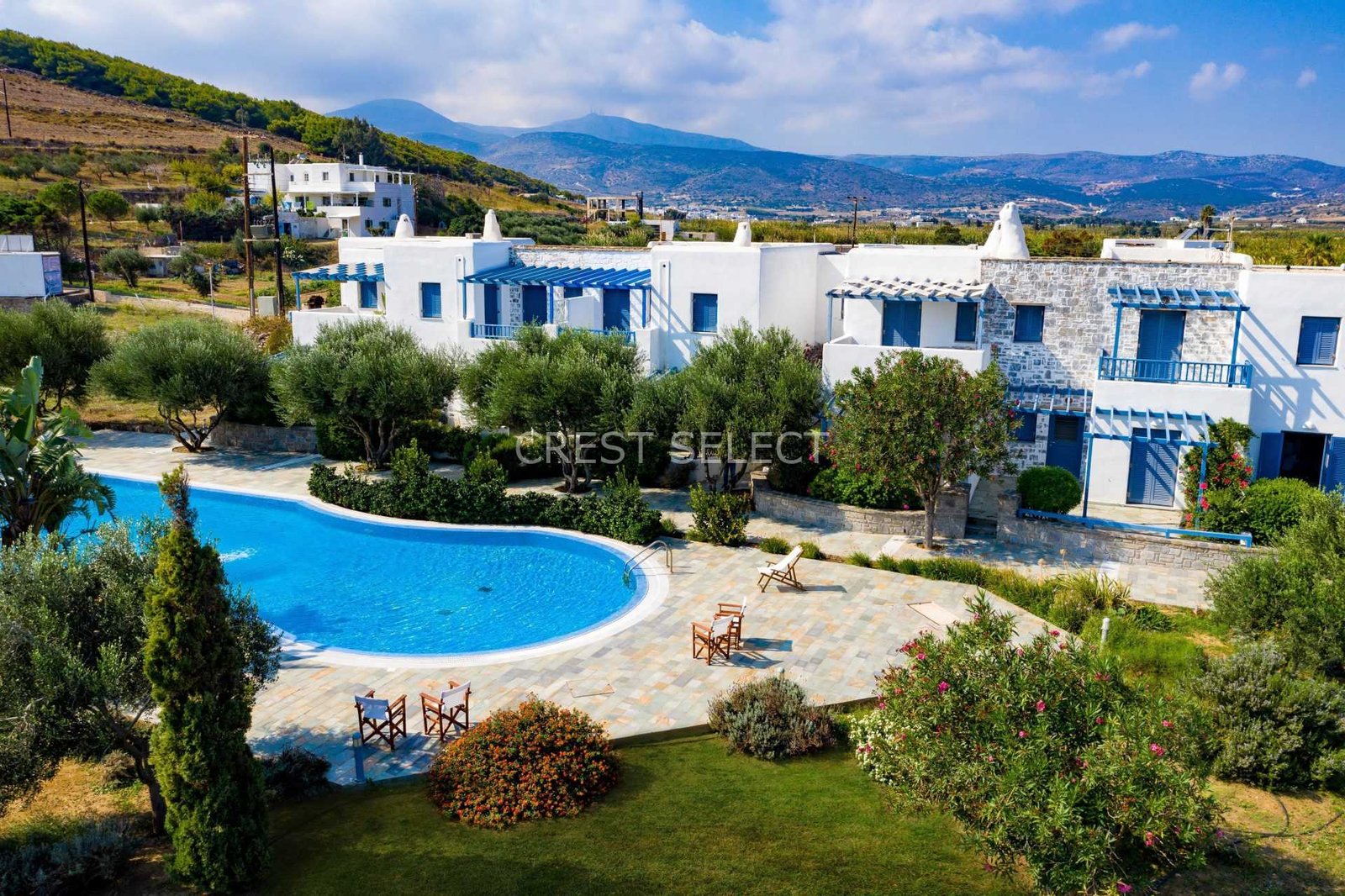 Contemporary Family Residence Villas / Houses in Paros with 2 bedrooms