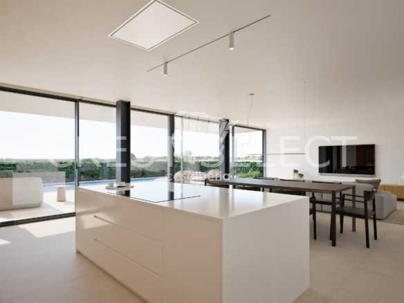 Luxe Family Retreat Semi-Detached House in Faro  with 4 bedrooms