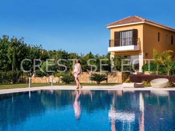 Multi-Purpose Abode Apartments / Penthouses in Chloraka with 2 bedrooms