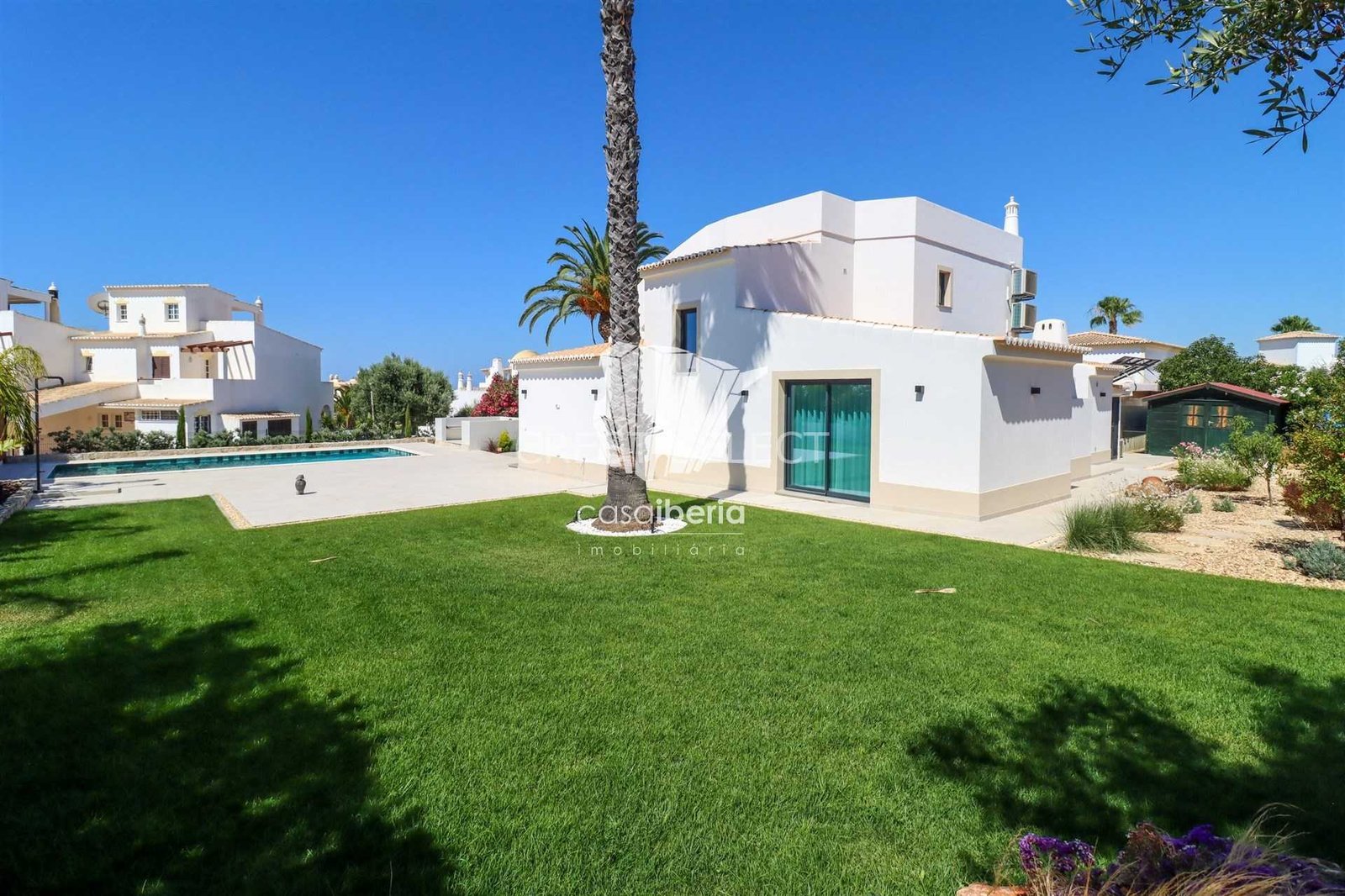 Elegant Family Dwelling House in Faro  with 4 bedrooms