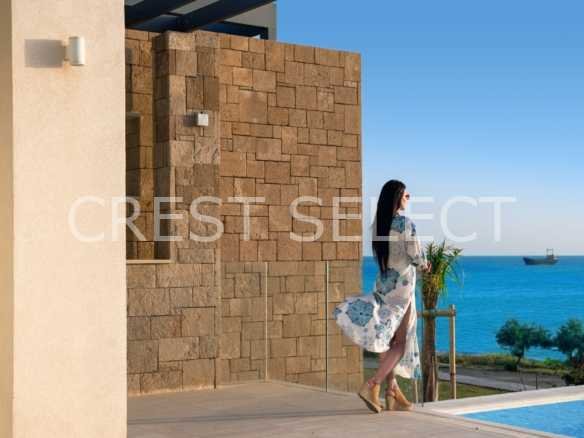 Luxe Family Retreat Villas / Houses in Chloraka with 6 bedrooms
