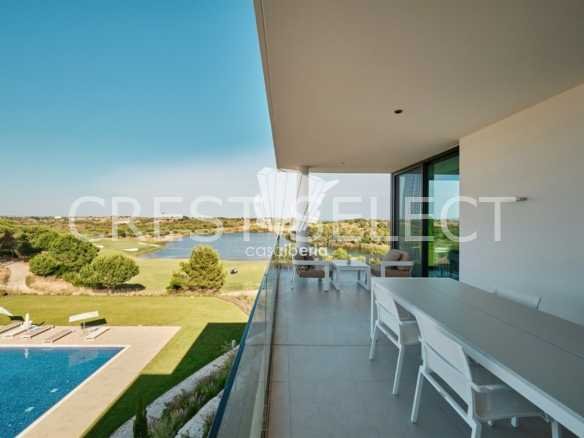 Sleek Family Residence Apartment in Faro  with 3 bedrooms