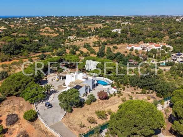 Convenient Family Dwelling House in Faro  with 3 bedrooms