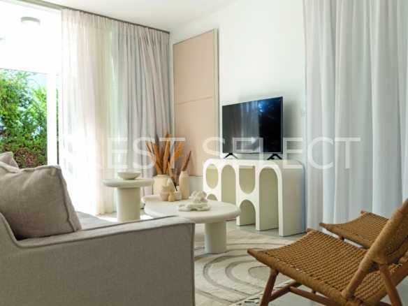 Spacious Living Villas / Houses in Coral Bay with 3 bedrooms