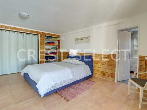 Convenient Family Dwelling House in Faro  with 3 bedrooms