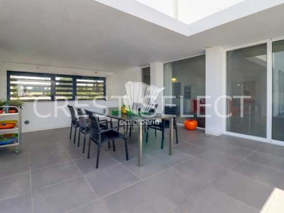 Spacious Family Haven House in Faro  with 4 bedrooms