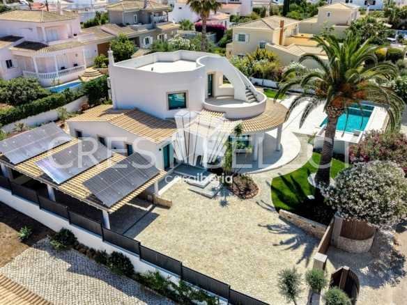 Elegant Family Dwelling House in Faro  with 4 bedrooms