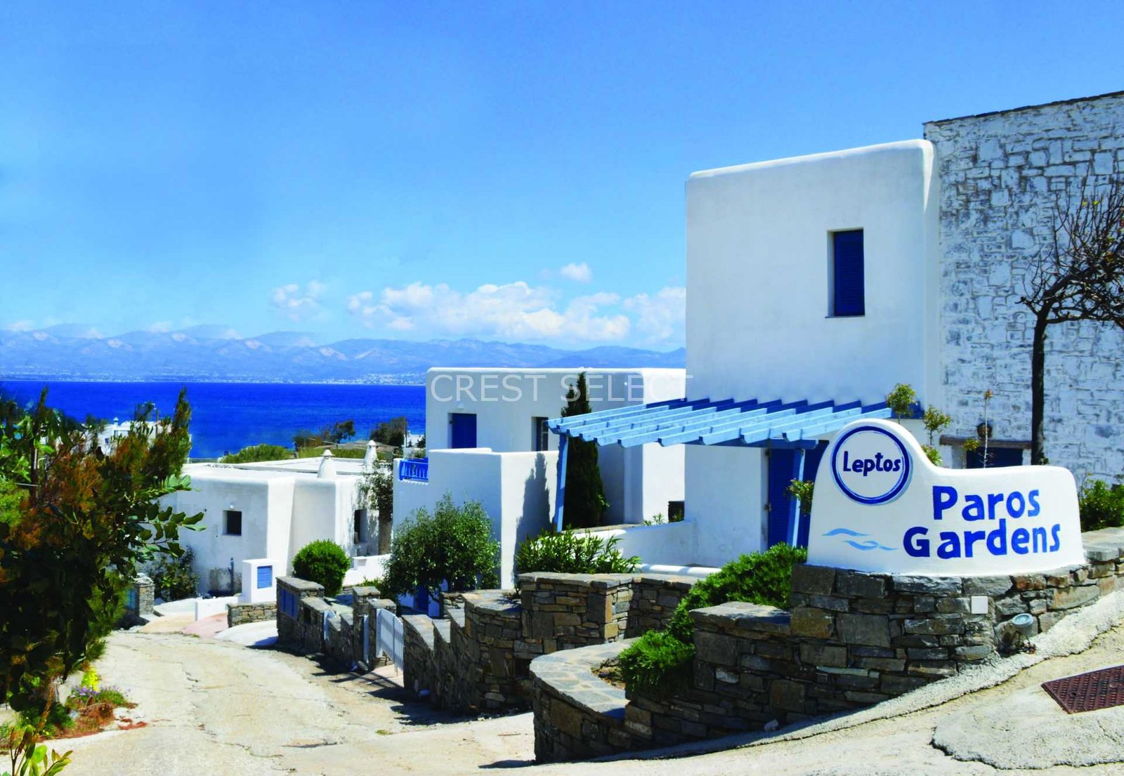 Contemporary Family Residence Villas / Houses in Paros with 2 bedrooms