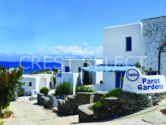 Modern Tranquil Oasis Villas / Houses in Paros with 3 bedrooms