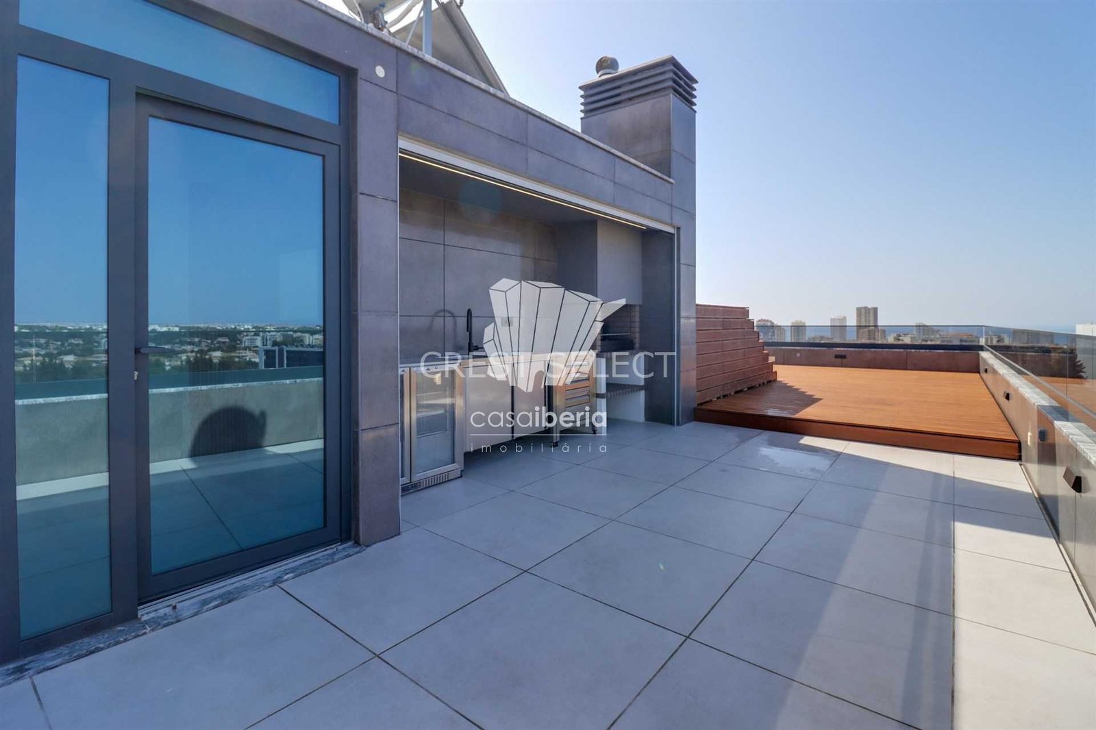 Flexible Living Space Apartment in Faro  with 3 bedrooms