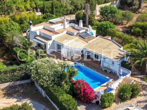Comfortable Family Manor House in Faro  with 4 bedrooms