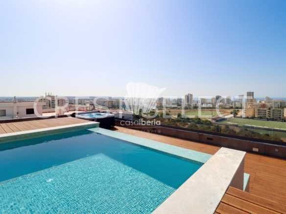 Flexible Living Space Apartment in Faro  with 3 bedrooms
