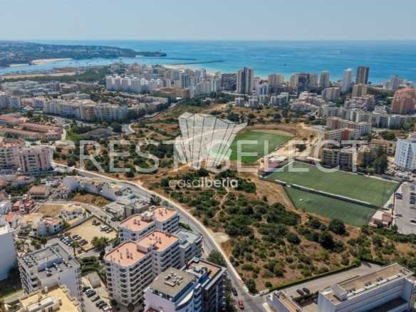 Flexible Living Space Apartment in Faro  with 3 bedrooms